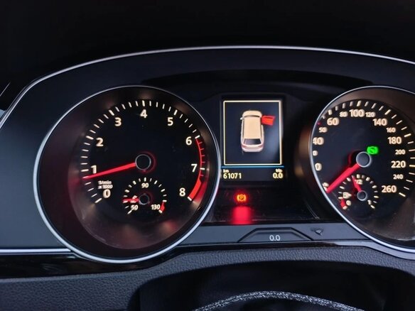 2017 Volkswagen Passat B8, чёрный, 1850000 рублей - вид 9