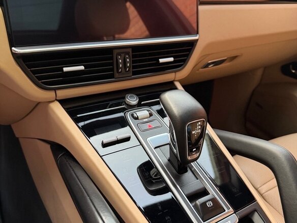 2020 Porsche Cayenne III, оранжевый, 8999000 рублей - вид 10