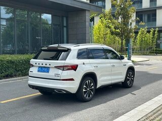 2024 Skoda Kodiaq I Рестайлинг, белый, 3490000 рублей, вид 5