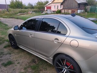 2008 Mitsubishi Lancer X, бежевый, 900000 рублей, вид 4