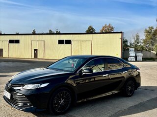 2021 Toyota Camry VIII (XV70), чёрный, 3050000 рублей, вид 3