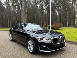 2021 BMW 7 серии Long 740Li xDrive VI (G11/G12) Рестайлинг, чёрный, 4100000 рублей, вид 1