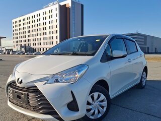 2019 Toyota Vitz III (XP130) Рестайлинг, белый, 1090000 рублей, вид 2