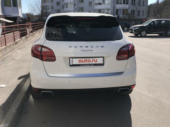 2010 Porsche Cayenne II (958), белый, 2300000 рублей - вид 4
