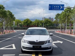 2022 Skoda Octavia III (A7) Рестайлинг, белый, 1375000 рублей, вид 1