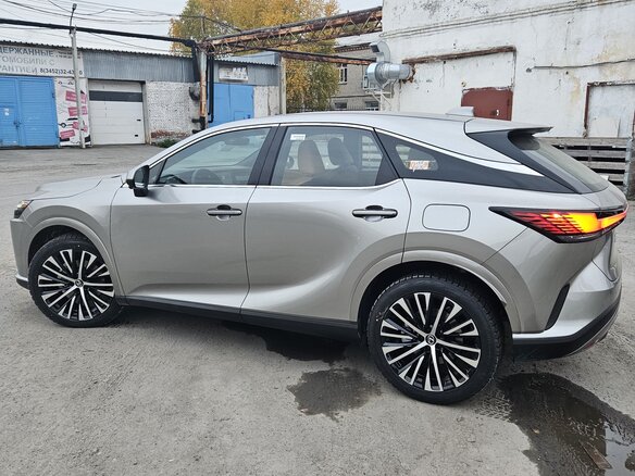 2025 Lexus RX 300 V, серебристый, 7800000 рублей - вид 7