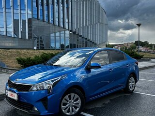 2020 Kia Rio IV Рестайлинг, синий, 1670000 рублей, вид 5