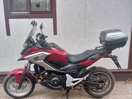 2018 Honda NC 750X, красный, 700000 рублей, вид 1