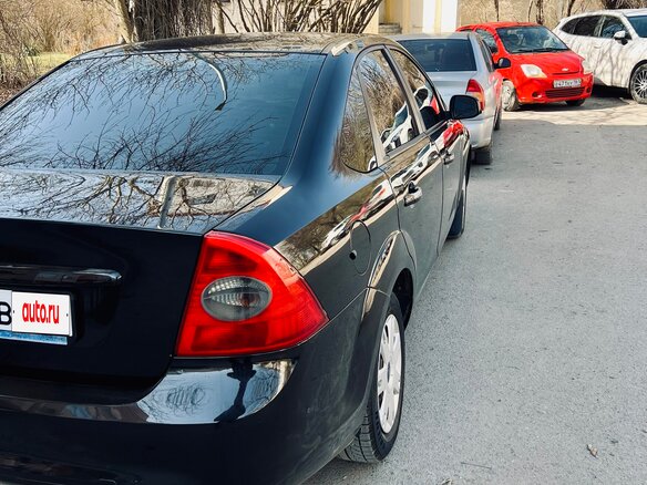 2011 Ford Focus II Рестайлинг, чёрный, 670000 рублей - вид 9
