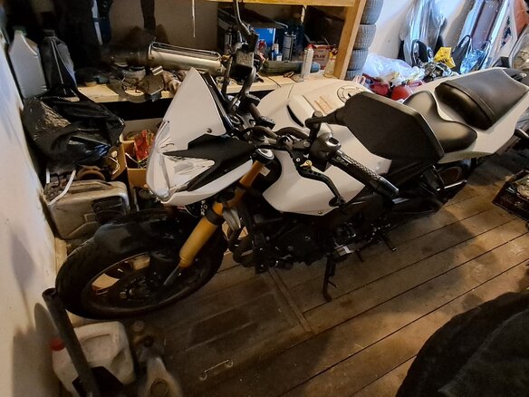 2011 Yamaha FZ8, белый, 650000 рублей - вид 9