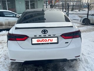 2021 Toyota Camry VIII (XV70) Рестайлинг, белый, 2485000 рублей, вид 5