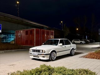 1987 BMW 3 серии 318i II (E30), белый, 800000 рублей, вид 1