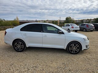 2018 Skoda Rapid I Рестайлинг, белый, 1270000 рублей, вид 4