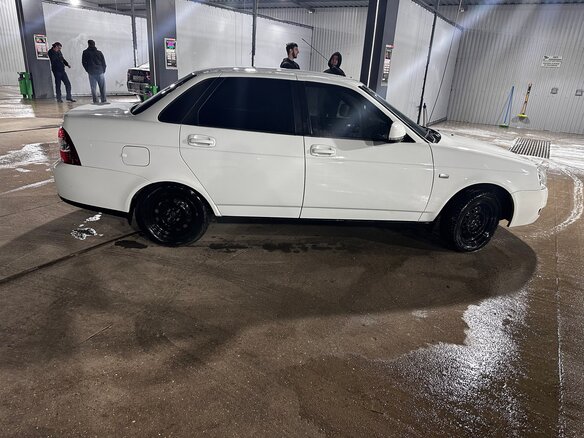 2017 Lada (ВАЗ) Priora I Рестайлинг, белый, 700000 рублей - вид 1