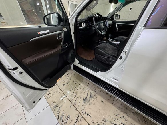 2018 Toyota Fortuner II, белый, 4200000 рублей - вид 8