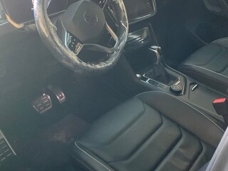 2020 Volkswagen Tiguan II Рестайлинг, белый, 4700000 рублей, вид 3