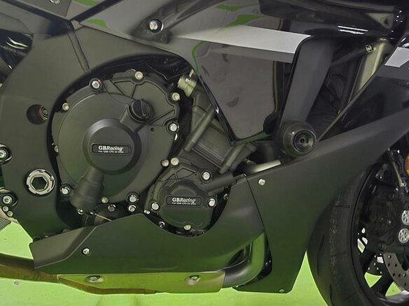 2024 Yamaha YZF-R1, чёрный, 1990000 рублей - вид 6