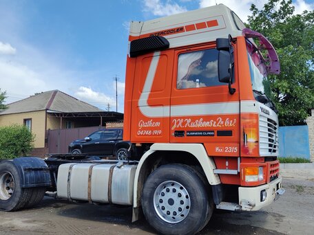 1992 Volvo F-Series, оранжевый, 600000 рублей, вид 5