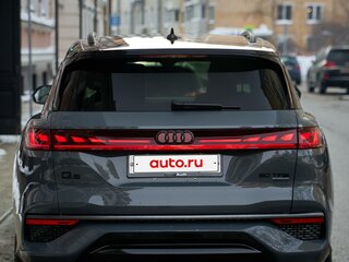 2024 Audi Q6 50 TFSI, серый, 7210000 рублей, вид 4