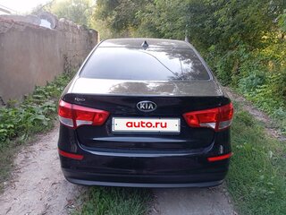 2015 Kia Rio III Рестайлинг, чёрный, 950000 рублей, вид 3