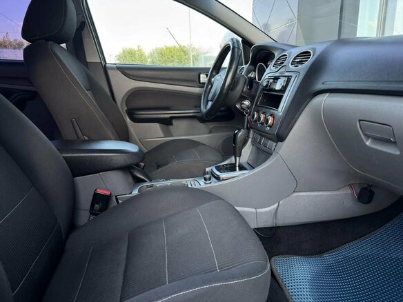 2010 Ford Focus II Рестайлинг, синий - вид 15