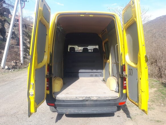 2007 Mercedes-Benz Sprinter, жёлтый, 1350000 рублей - вид 6