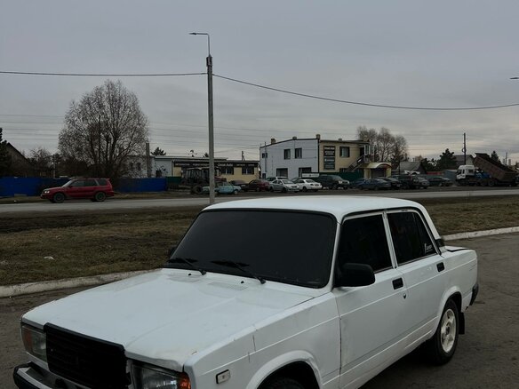 2011 Lada (ВАЗ) 2107, белый, 100000 рублей