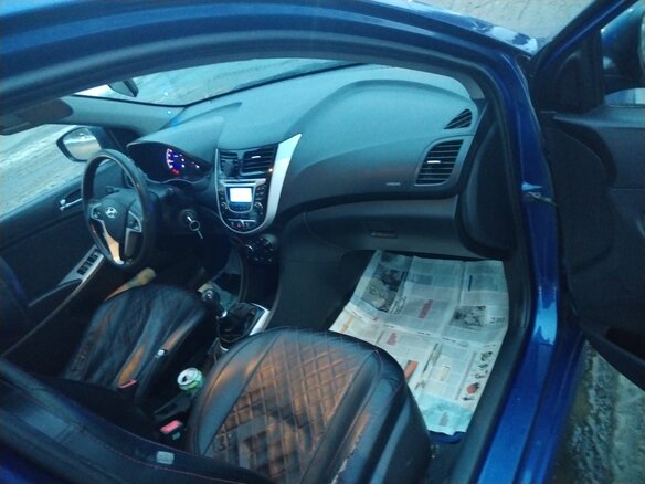 2014 Hyundai Solaris I, синий, 470000 рублей - вид 9