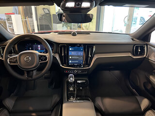 2026 Volvo S60 III, красный, 4990000 рублей, вид 5
