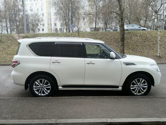 2014 Nissan Patrol VI (Y62) Рестайлинг, белый, 2550000 рублей - вид 3