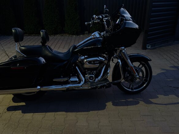 2019 Harley-Davidson Road Glide, чёрный, 1410850 рублей - вид 3