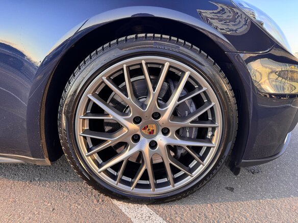 2019 Porsche Panamera 4 Sport Turismo II, синий, 7100000 рублей - вид 20