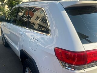 2013 Jeep Grand Cherokee IV (WK2) Рестайлинг, белый, 1900000 рублей, вид 4