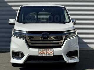 2021 Honda Stepwgn Spada V Рестайлинг, белый, 2120000 рублей, вид 2