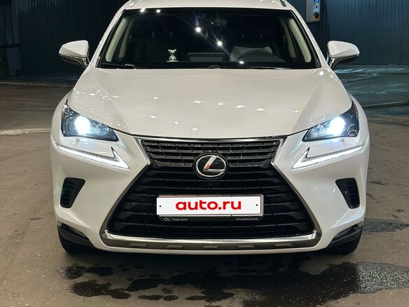 2017 Lexus NX 200 I Рестайлинг, белый, 2600000 рублей - вид 1
