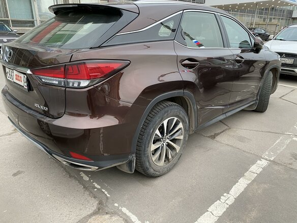 2019 Lexus RX 300 IV Рестайлинг, коричневый, 4650000 рублей - вид 6