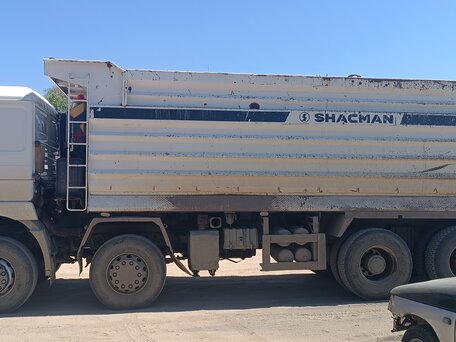2017 Shacman (Shaanxi) F3000, белый, 3100000 рублей, вид 4