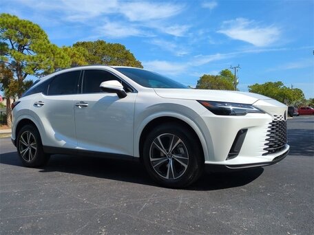 Lexus RX V