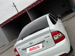 2014 Lada (ВАЗ) Priora I Рестайлинг, белый, 650000 рублей, вид 2