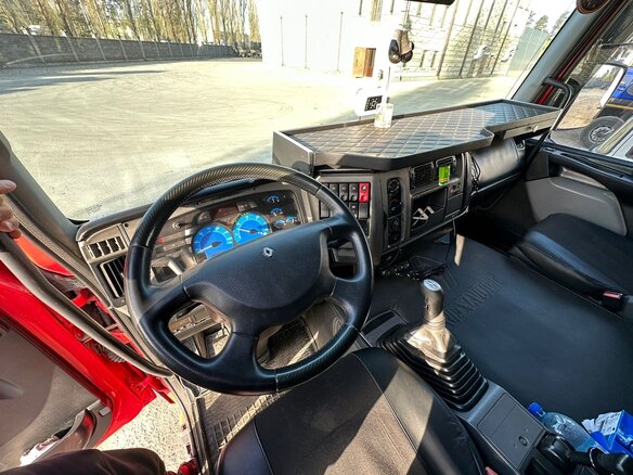 2005 Renault Premium, красный, 2150000 рублей - вид 15