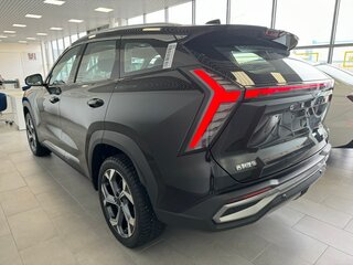2023 Geely Atlas II, чёрный, 3200000 рублей, вид 3