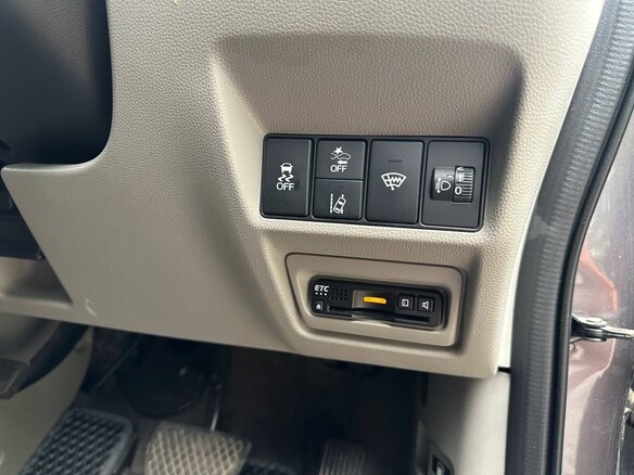 2019 Honda Stepwgn V Рестайлинг, серый, 2250000 рублей - вид 17