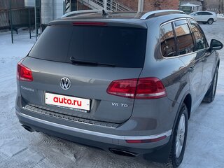2015 Volkswagen Touareg II Рестайлинг, серый, 4000000 рублей, вид 2