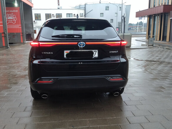 2022 Toyota Venza II, чёрный, 3461000 рублей - вид 6