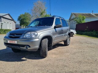 2013 Chevrolet Niva I Рестайлинг, серый, 650000 рублей, вид 1