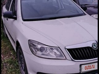 2012 Skoda Octavia II (A5) Рестайлинг, белый, 650000 рублей, вид 3