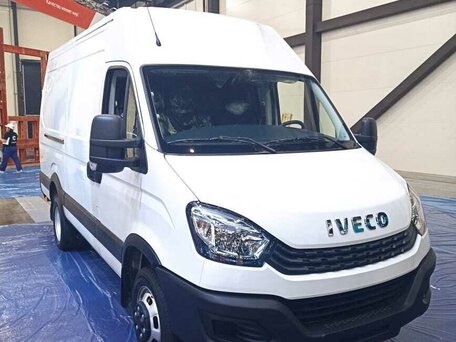 2024 Iveco Daily, белый, 5200000 рублей, вид 2
