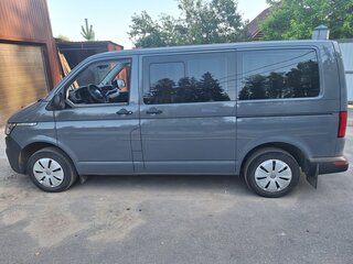 2021 Volkswagen Caravelle T6 Рестайлинг, серый, 4350000 рублей, вид 2