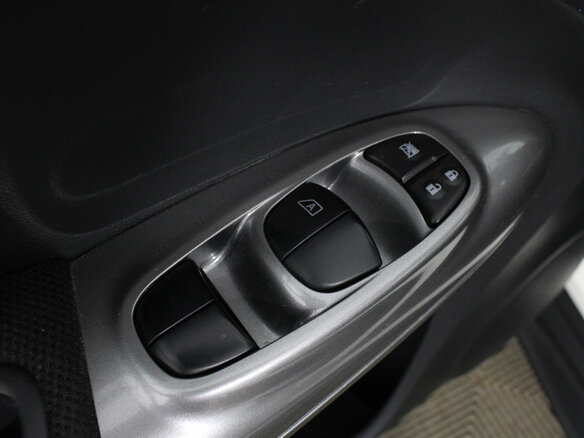 2014 Nissan Juke I Рестайлинг, белый - вид 13