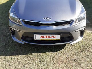 2020 Kia Rio IV, серый, 1795000 рублей, вид 1